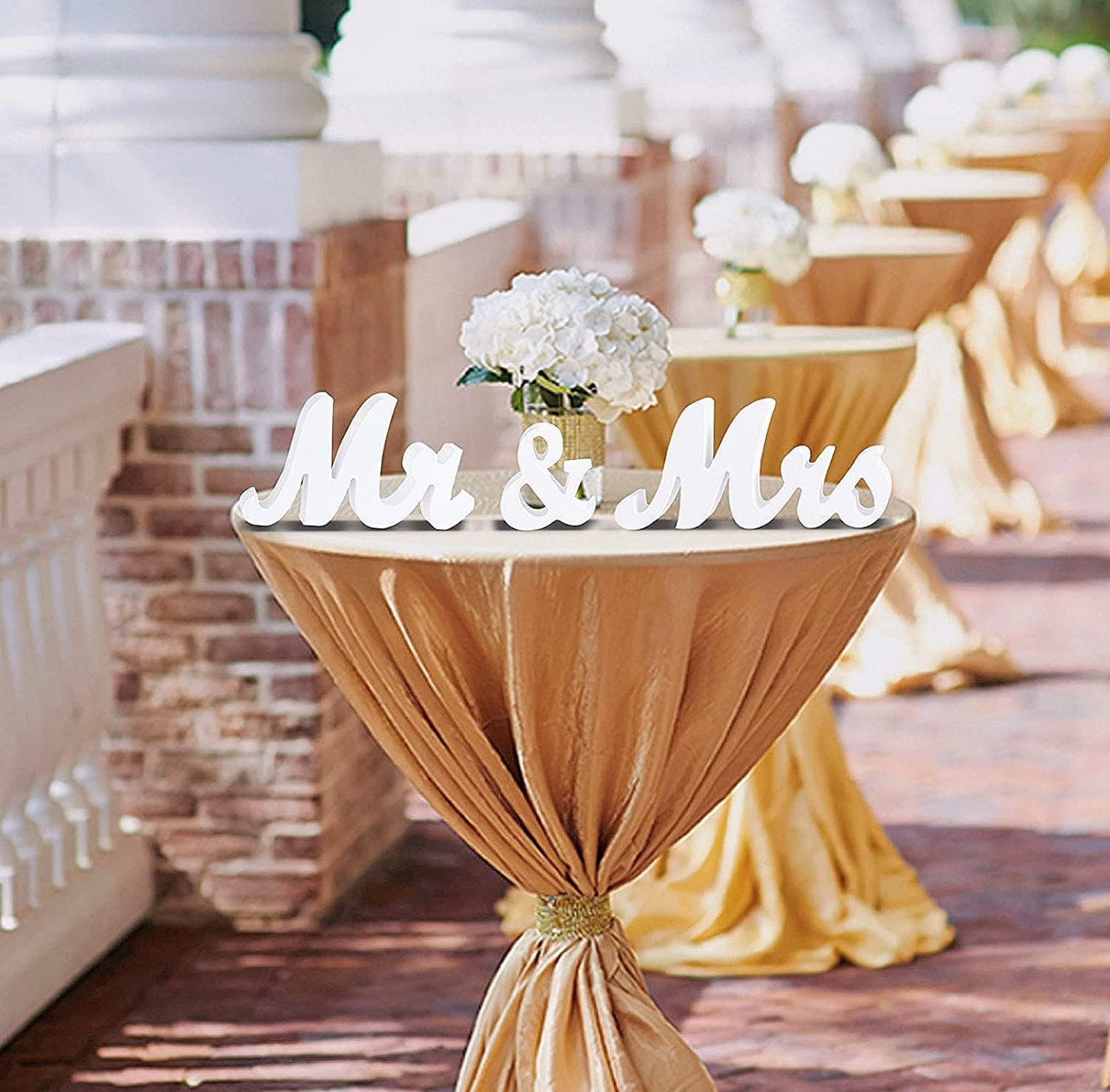 Mr & Mrs Sign