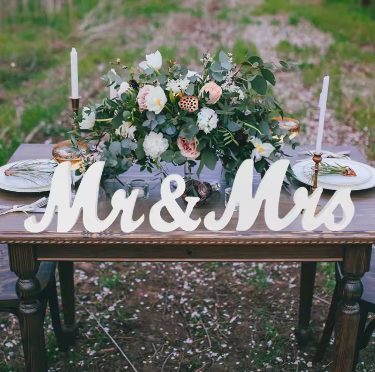 Mr & Mrs Sign
