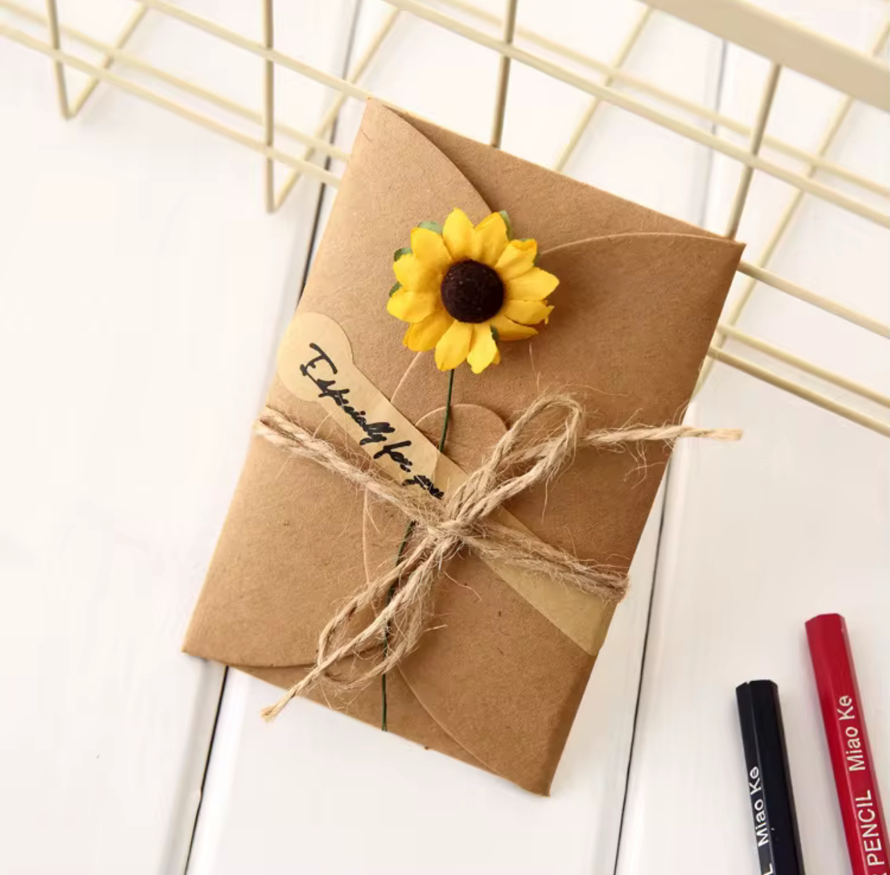 Retro Style Dried Flower Invitations (set of 100)