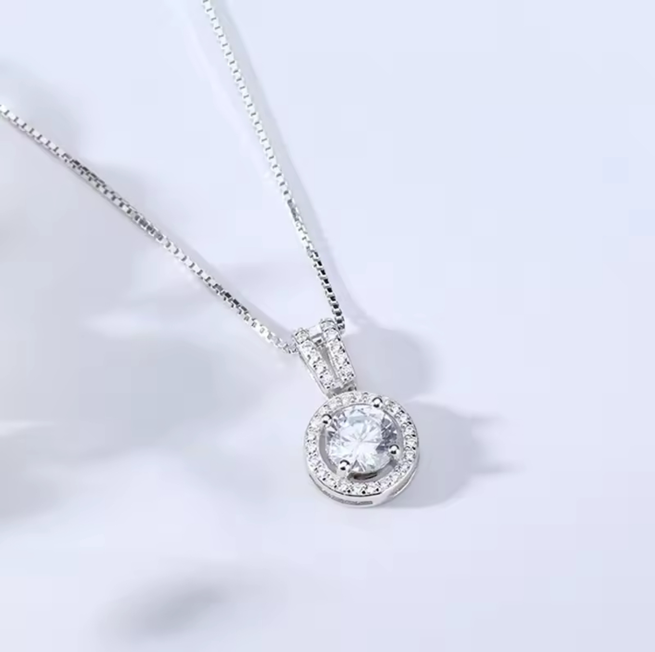 Opulent Pendant Neckless