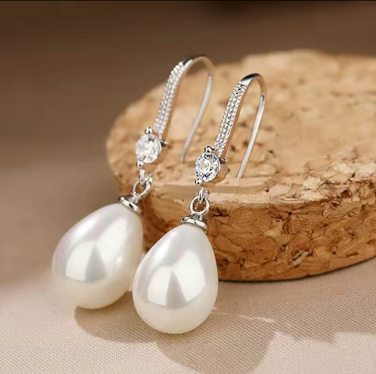 Luxury Pearl Drop Earring