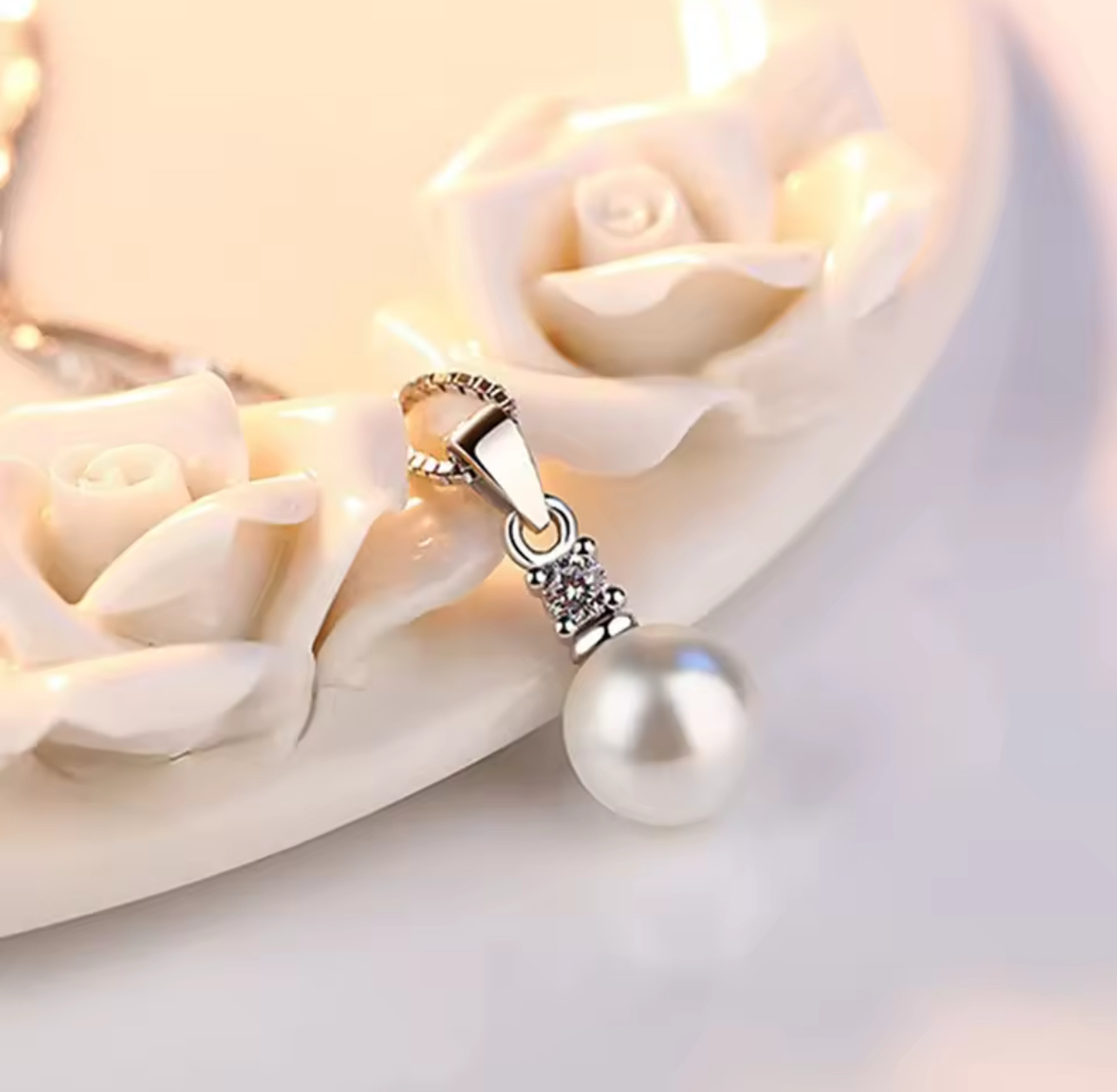 Starlight Glow Pearl Neckless