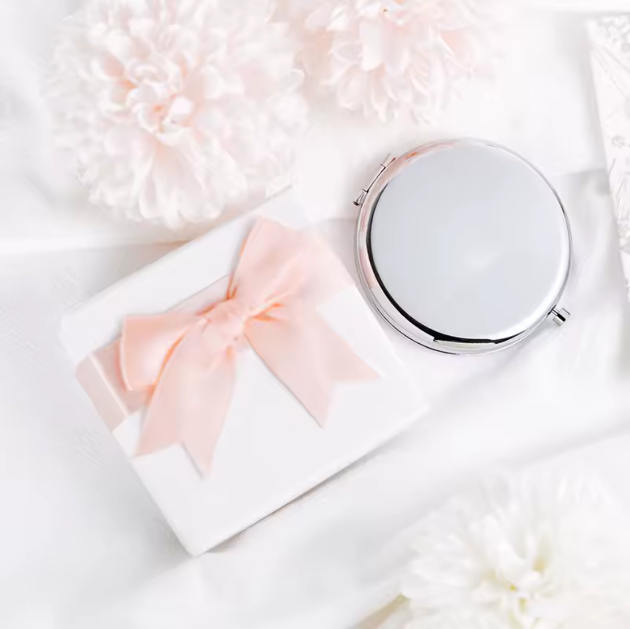 Personalized Compact Mirror