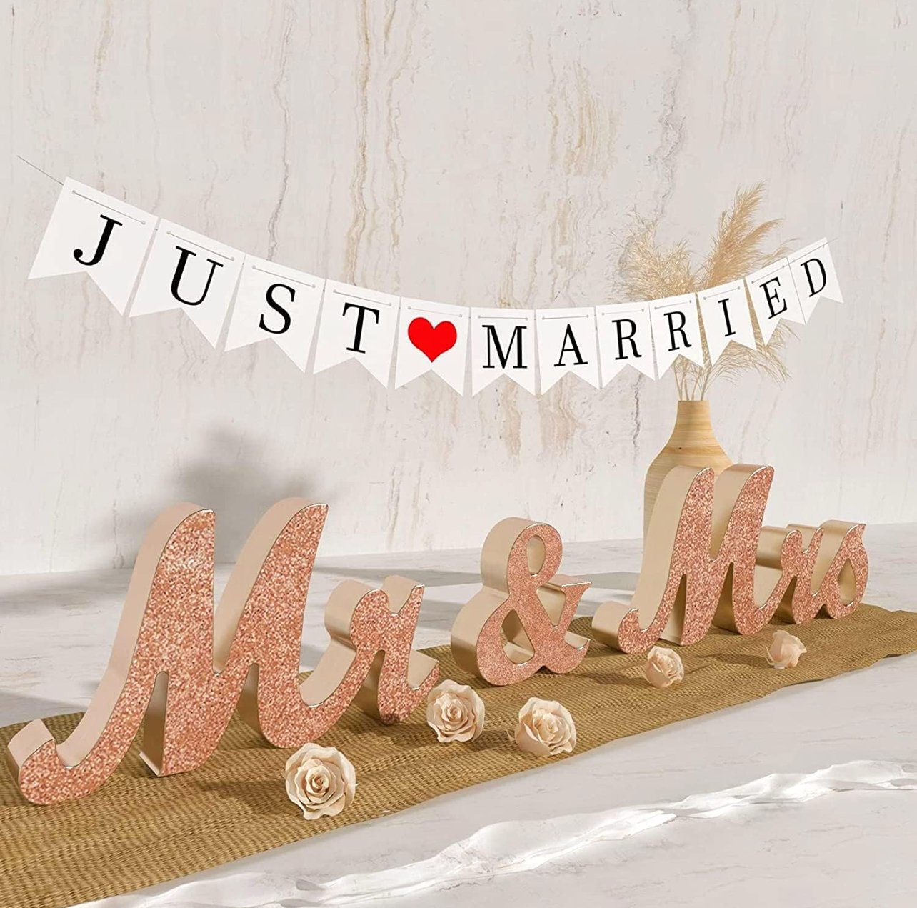Mr & Mrs Sign
