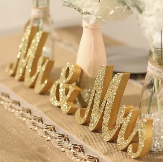 Mr & Mrs Sign
